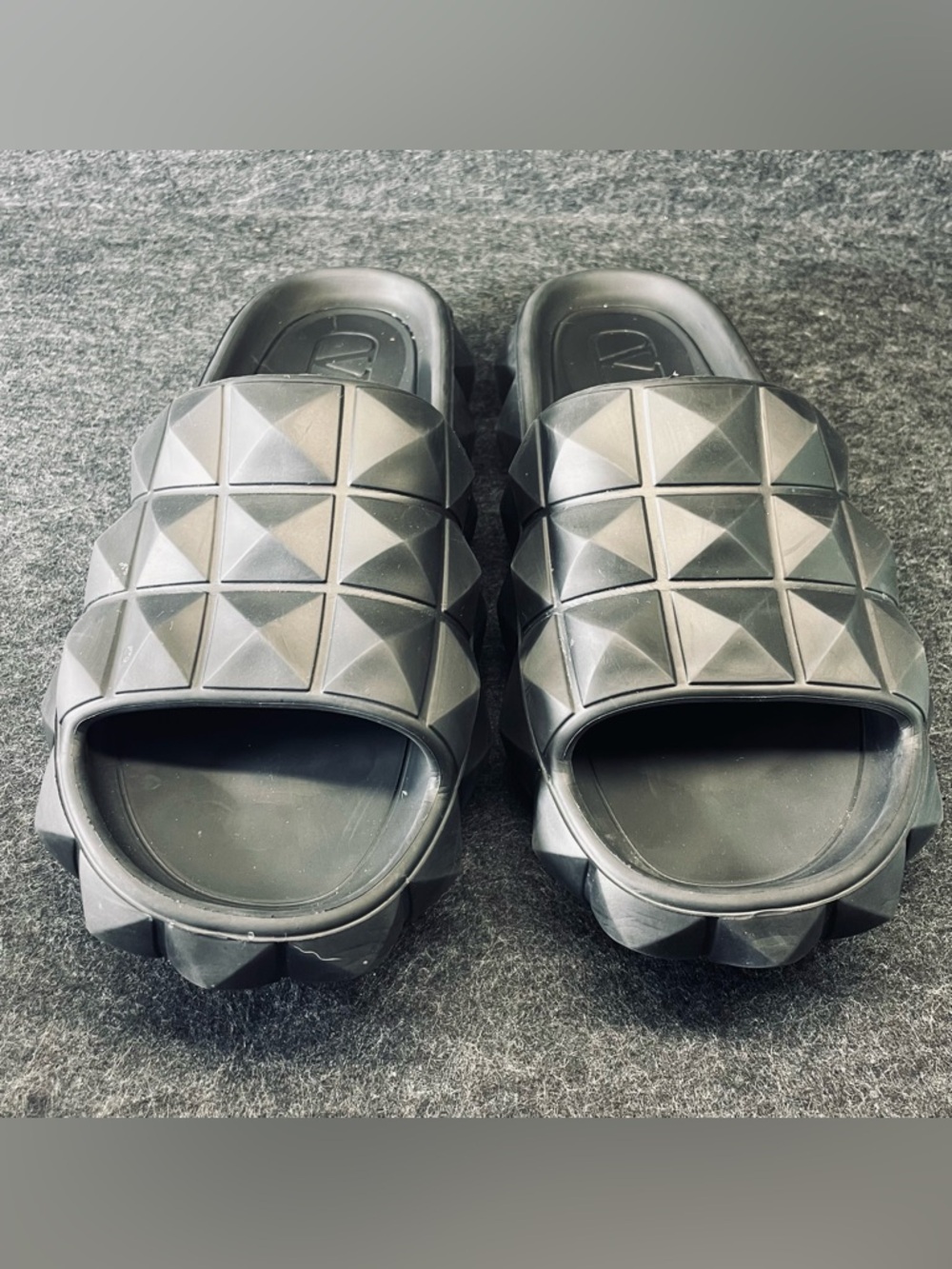 Valentino Garavani Sandals in black rubber Size 41